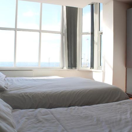 Skye Oceans Hotel Blackpool Buitenkant foto