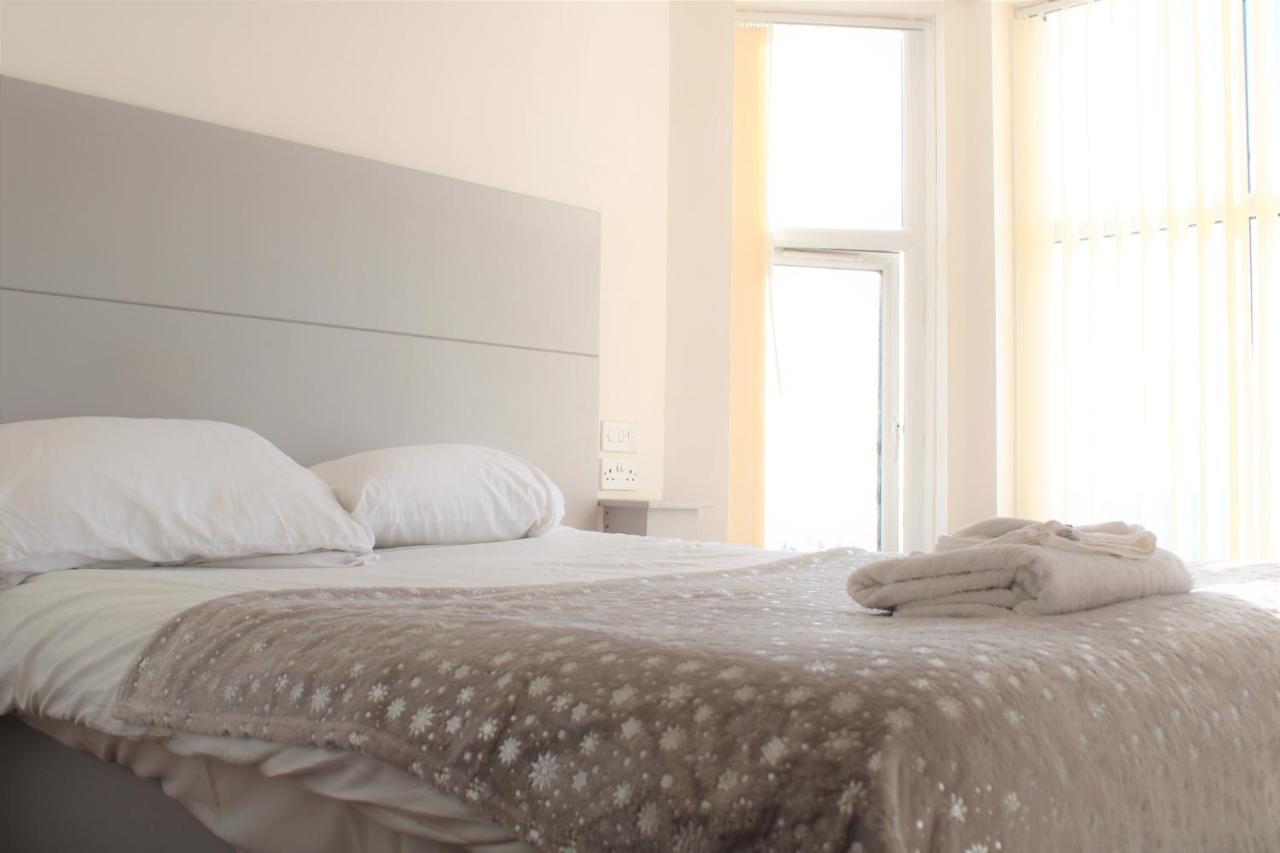 Skye Oceans Hotel Blackpool Buitenkant foto