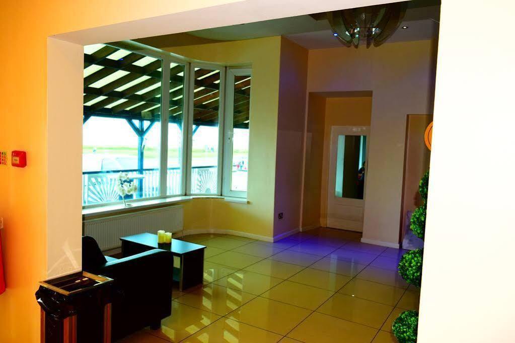 Skye Oceans Hotel Blackpool Buitenkant foto